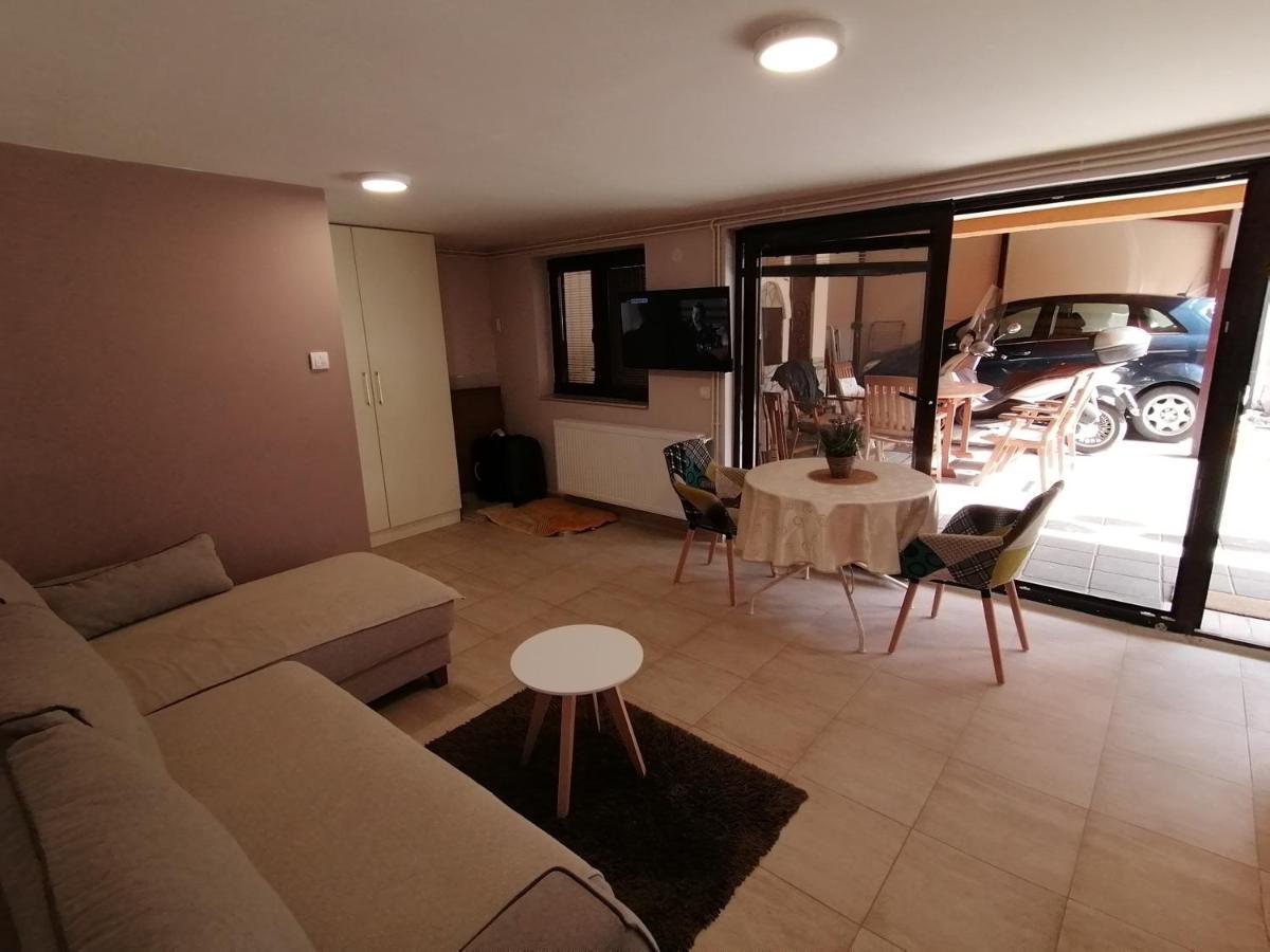 Apartments Sofija Ni Екстериор снимка