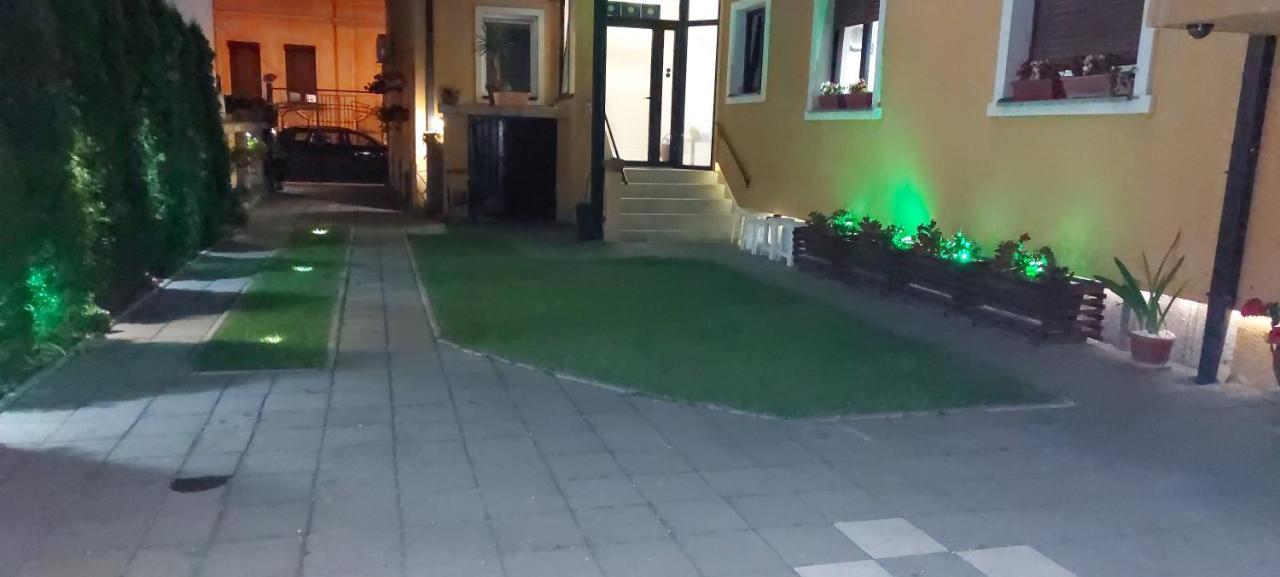 Apartments Sofija Ni Екстериор снимка