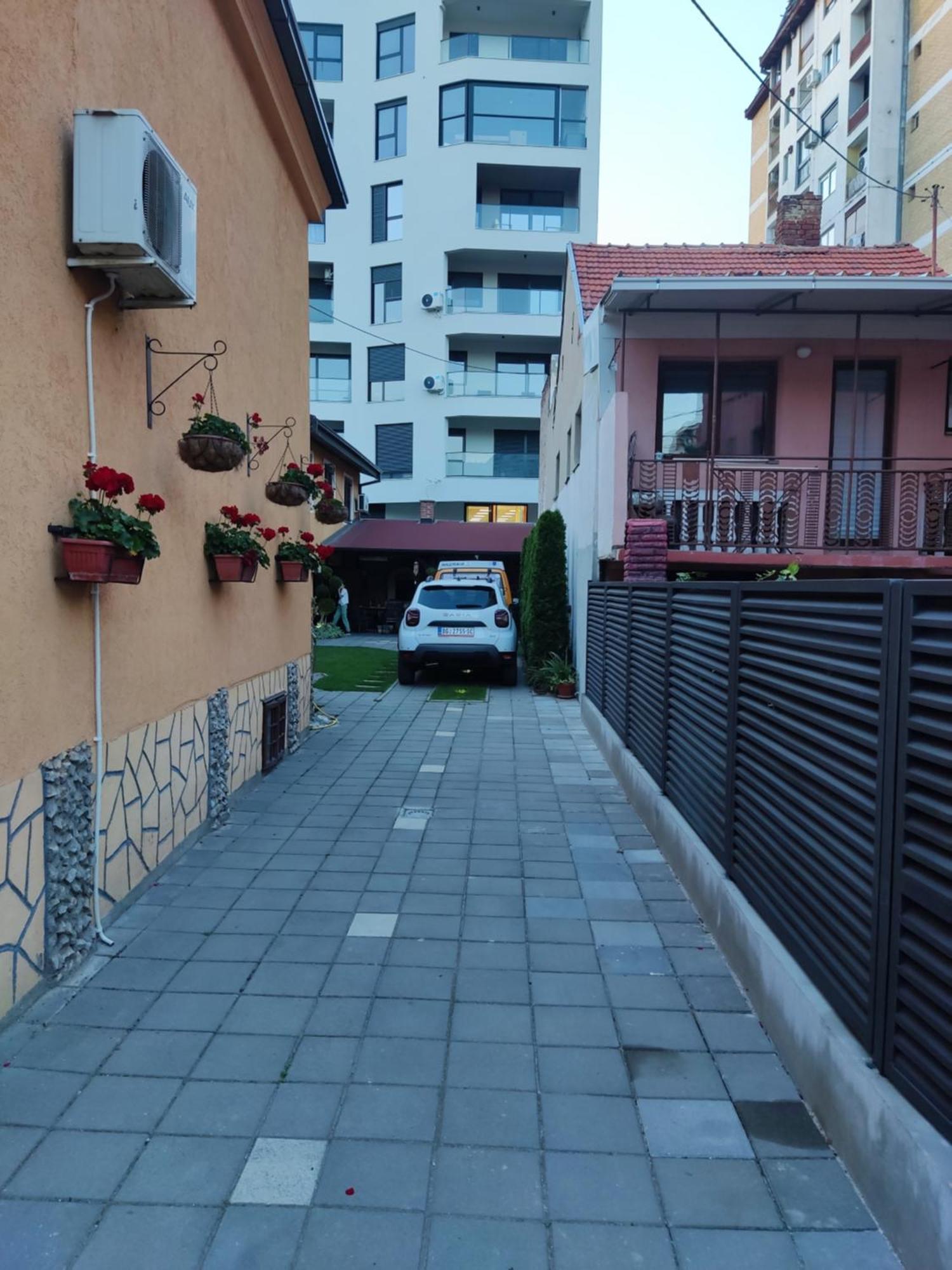 Apartments Sofija Ni Екстериор снимка